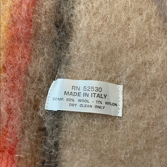 Plaid Wool Scarf made in Italy - Picture 2 of 3